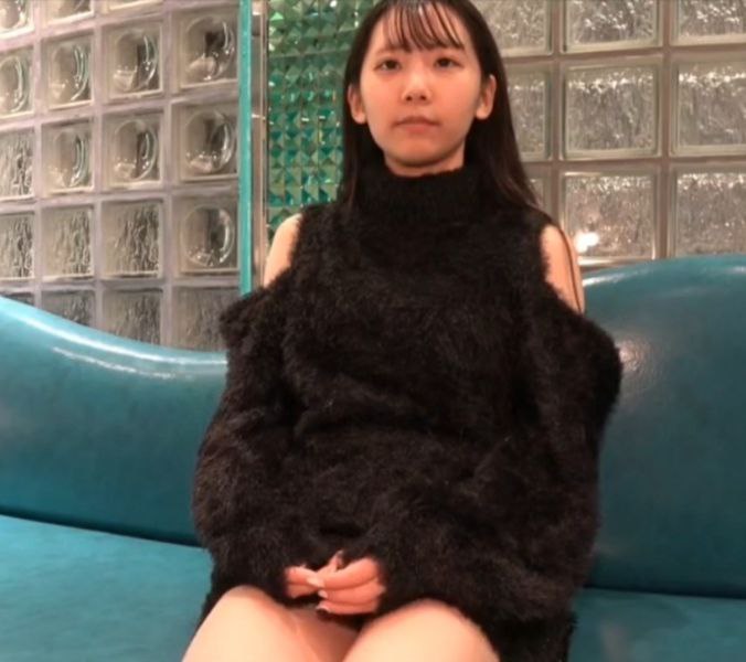人气主播拼人气黑丝美腿摸着大骚穴呻吟挑逗让干爹更硬了